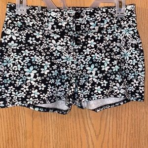 SO Flower Short Shorts